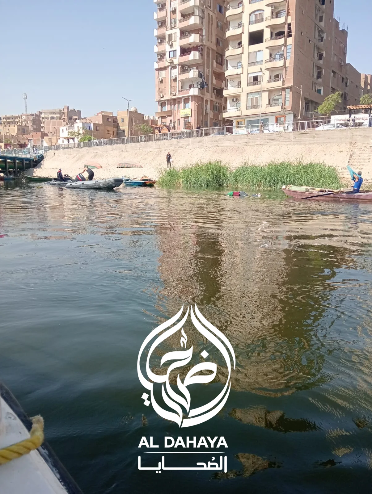 صورة 7 - انتشال جثمان رجل في العقد الثالث من العمر من مياه سوهاج قرب كوبري القبلي
