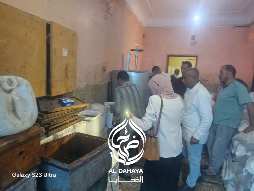 صورة 1 - ضبط مصنع لتعبئة العسل في منفلوط ومصادرة 10 أجولة سكر خلال حملة تموينية بأسيوط